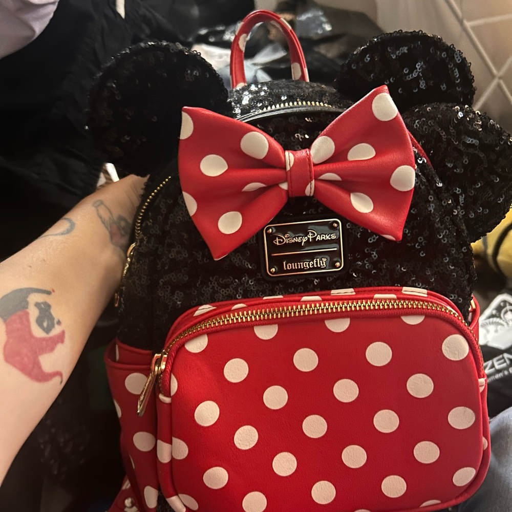 Minnie loungefly park exclusive